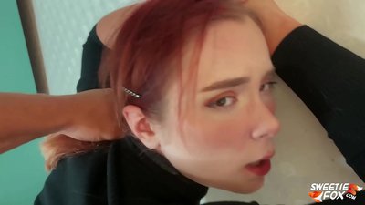 Homem Fodido na Boca e Rata Obediente Skimpy e Cum on Tits